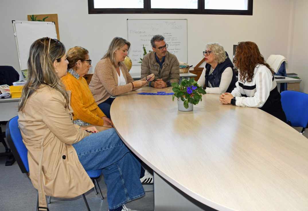 Añaten canaliza la solidaridad vecinal en apoyo a familias vulnerables