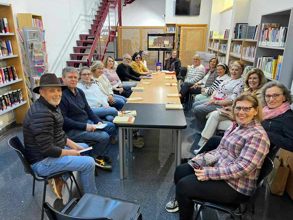 Las páginas se abren en Valsequillo