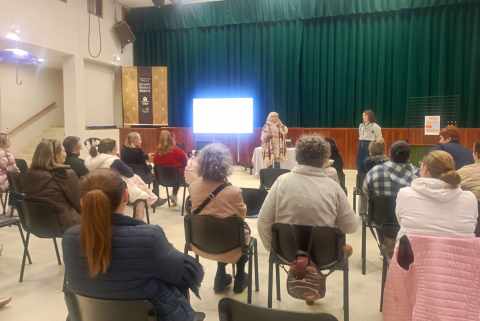 Valsequillo refuerza el apoyo a las familias con nuevas jornadas formativas