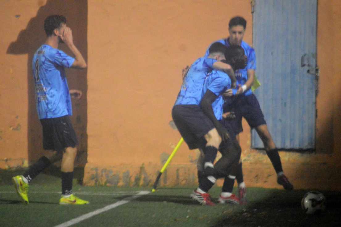 La UD Valsequillo encarrila medio ascenso a Preferente ante el Costa Ayala (3-0)