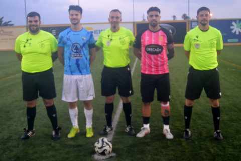 Tr&iacute;o y capitanes (Foto: Juan Antonio Hern&aacute;ndez)
