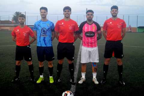 Tr&iacute;o y capitanes (Foto: Juan Antonio Hern&aacute;ndez)